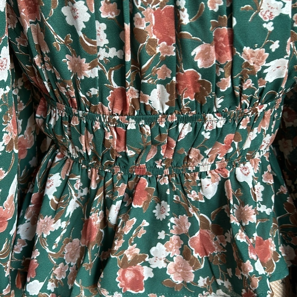 MINE hunter green floral smocked top cropped long sleeve tie at bust scoop back - Picture 12 of 15